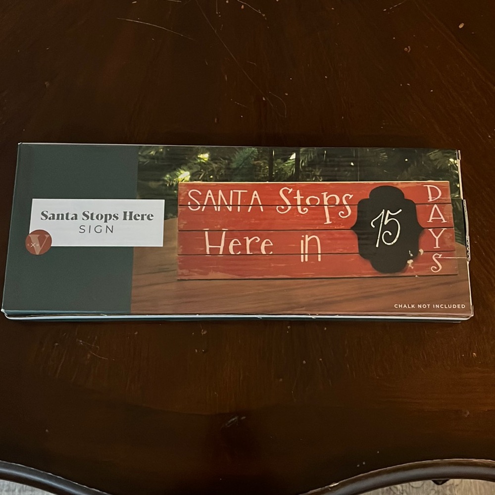 Santa countdown chalkboard sign